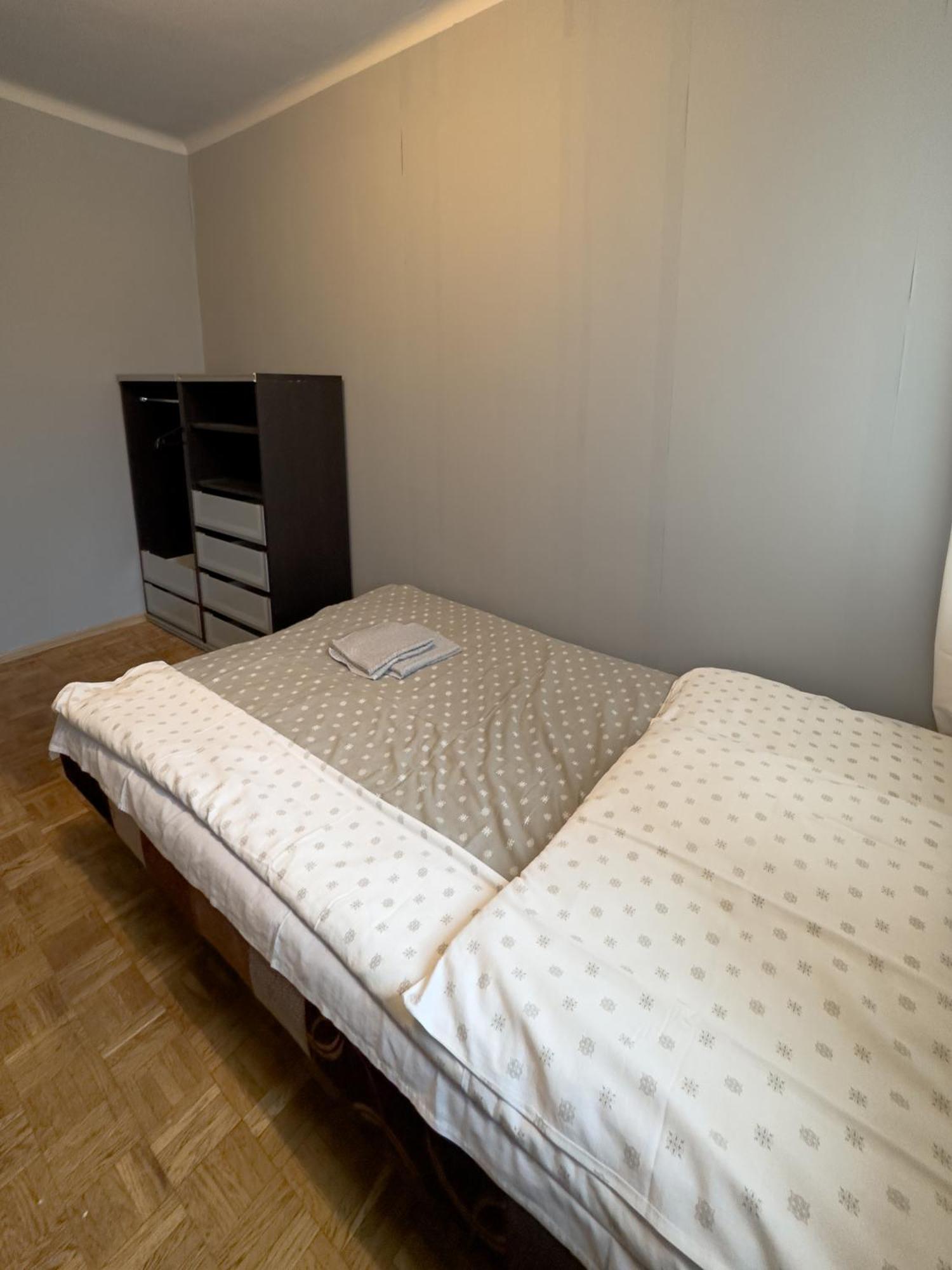 Kwadrat B&B Jalowego Rzeszow Bagian luar foto